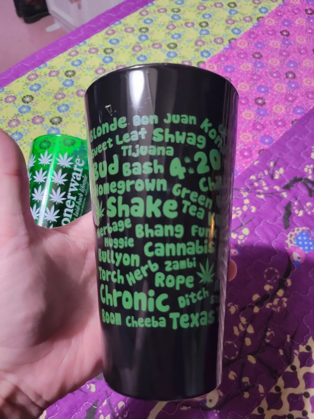 Stonerware Green And Black Pint Glasses with Leaf Print
